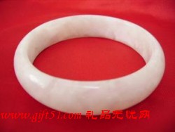玉石手鐲子 內(nèi)徑62MM