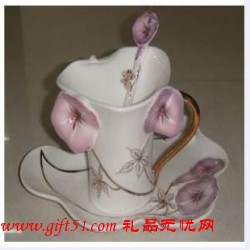 白領(lǐng)精英牽?；ü谴煽Х缺ㄗ? style='vertical-align:middle;'/> </a>  </div> <table class='picscroll'> <tr> <td width='5%' class='scrollarrow toleft' title='向左'>  </td> <td width='90%'> <div   id=