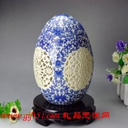 青花鏤空富貴蛋定制