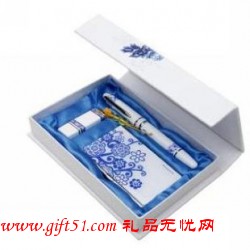 送領(lǐng)導(dǎo)禮品禮物,中國(guó)會(huì)議禮品,青花三件套定制