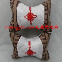 中國結(jié)骨頭小車枕定制