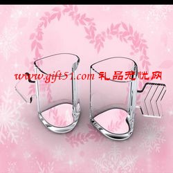 一箭穿心對(duì)杯定制,心形情侶杯定做