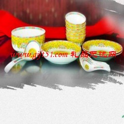 十八頭滿(mǎn)園春色餐具(釉下五彩)