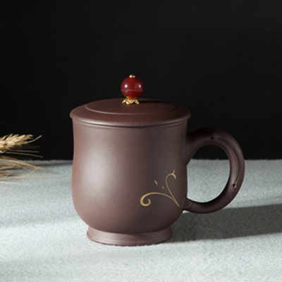 獨(dú)樹一幟紫砂單杯